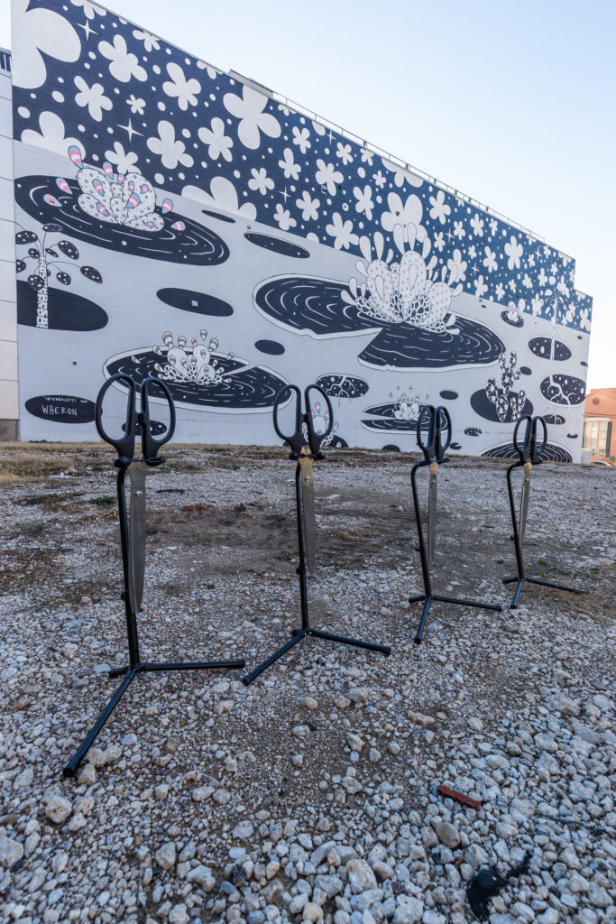The new mural, “Intergalacti,” is located at 3203 McKinney Avenue. (Photo by Exploredinary)