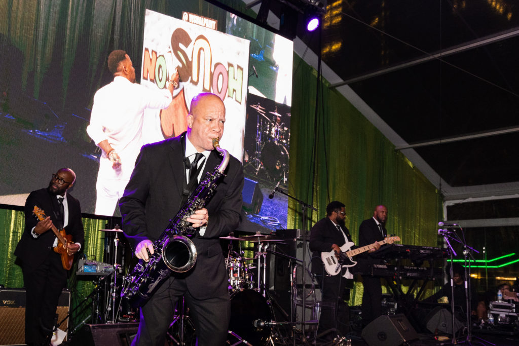Kyle Turner performs with the Ernest Walker Band at the Gala on the Green benefiting Discovery Green. (Photo by Lawrence Elizabeth Knox)
