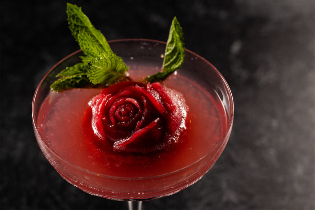 The Roses Are Red is a popular cocktail choice at La Neta. (Photo by Mike Kirschbaum)