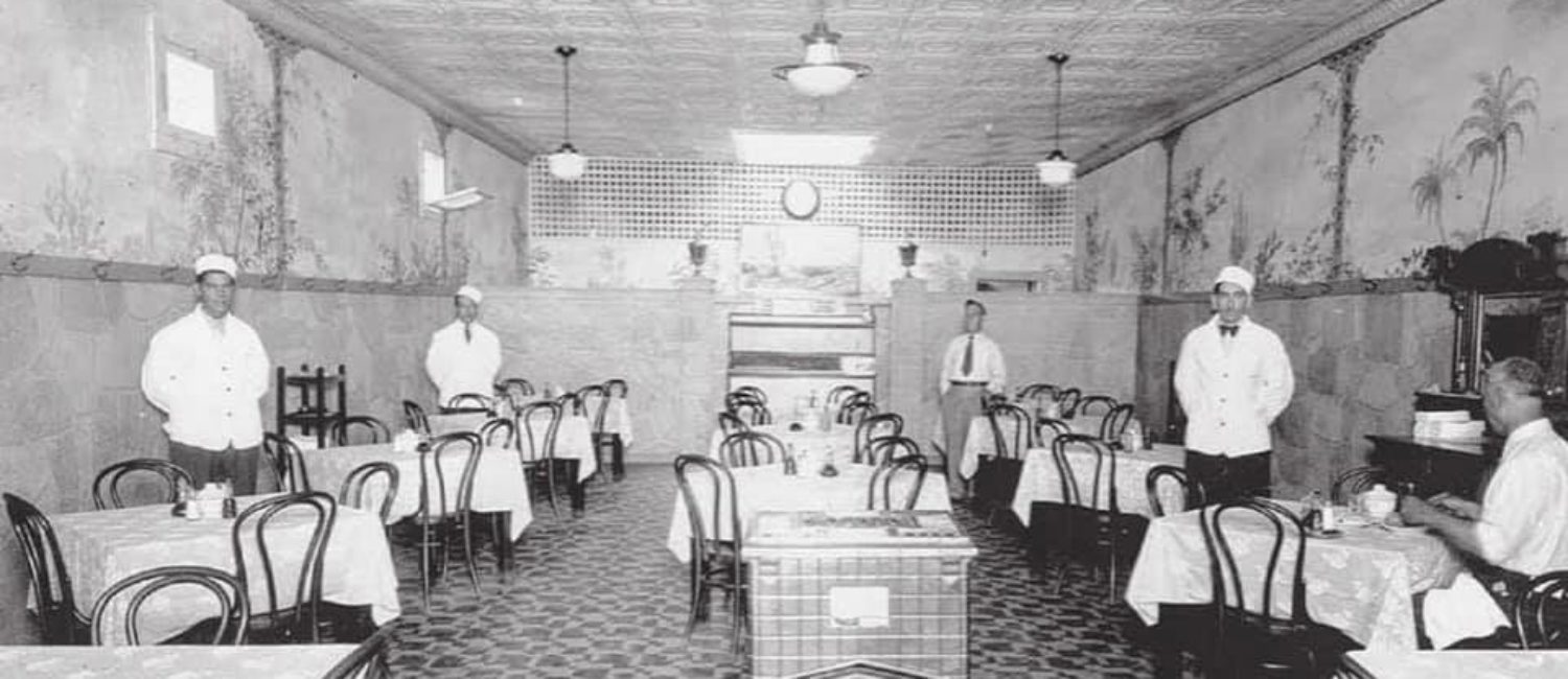 The Original Mexican Eats Cafe is about to close for good. Its dining room with cafe chairs and waitstaff made an impression from its earliest days.