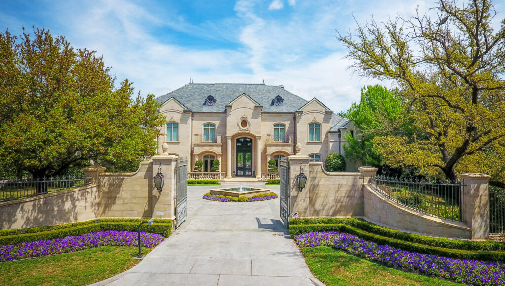 The entry and curb appeal of the multi-million dollar Fort Worth estate at 4400 Overton Crest is real.