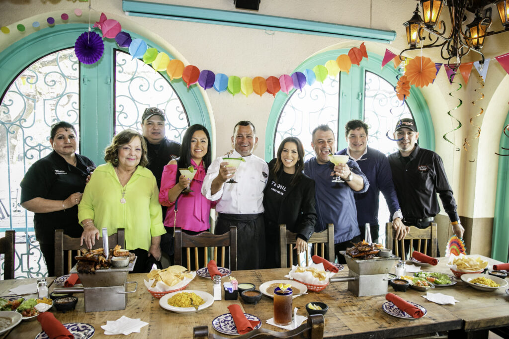 Eva Longoria toasts the El Tiempo team with Casa Del Sol margaritas (Kelley Sweet Photography)