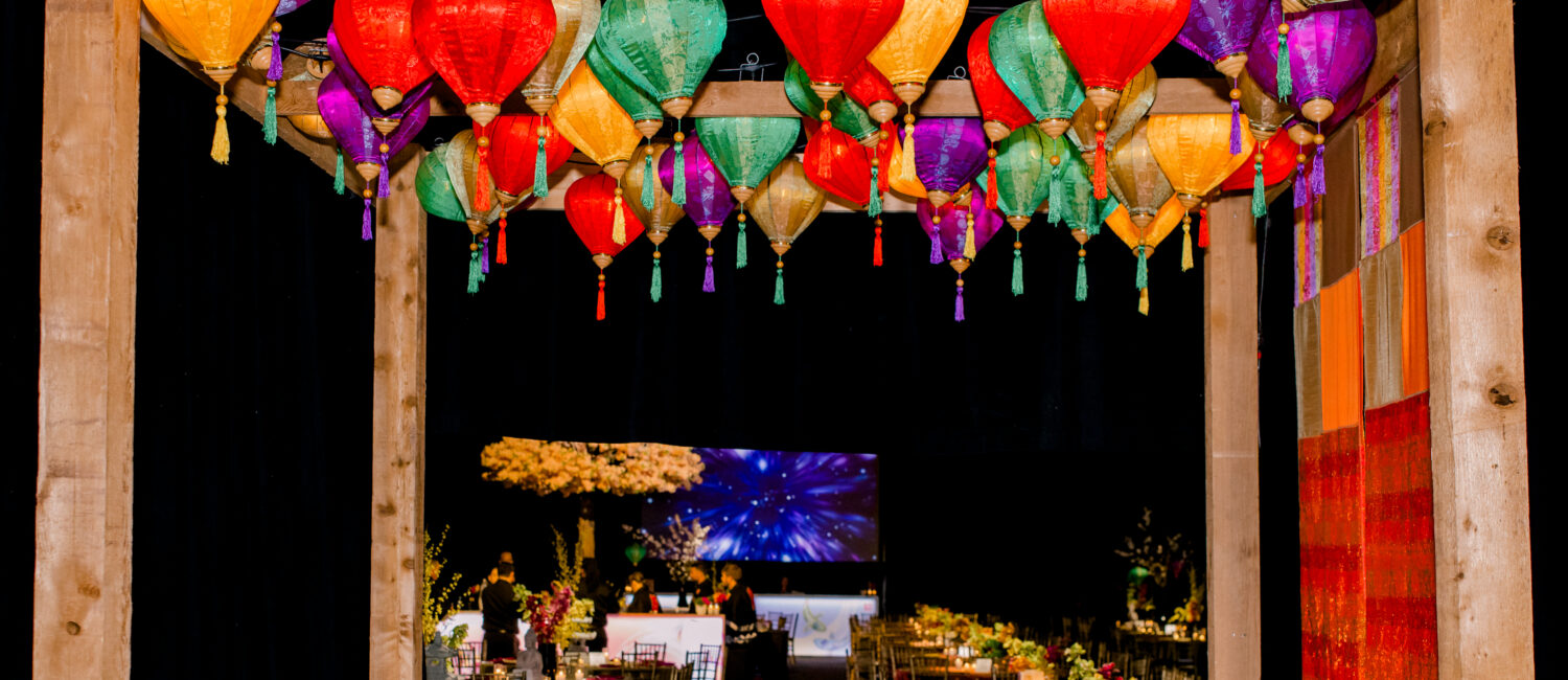 Bill Roberston transformed every inch of Will Roger’s Memorial Center to create a fantastic scene for the Jewel Charity Ball. (Photo by Canon Elizabeth Photography)
