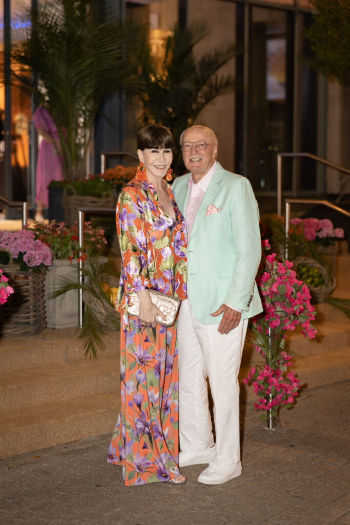 Shelby Hodge & Shafik Rifaat at the Houston Museum of Natural Science 'Sunset Soirée' (Photo by Mike Rathke)