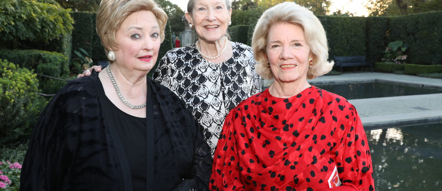Mary Brinegar, President and CEO of the Dallas Arboretum; Patricia Cowlishaw, Emilynn Wilson (Photo by Danny Campbell and Rob Wythe/Wythe Portrait Studio)
