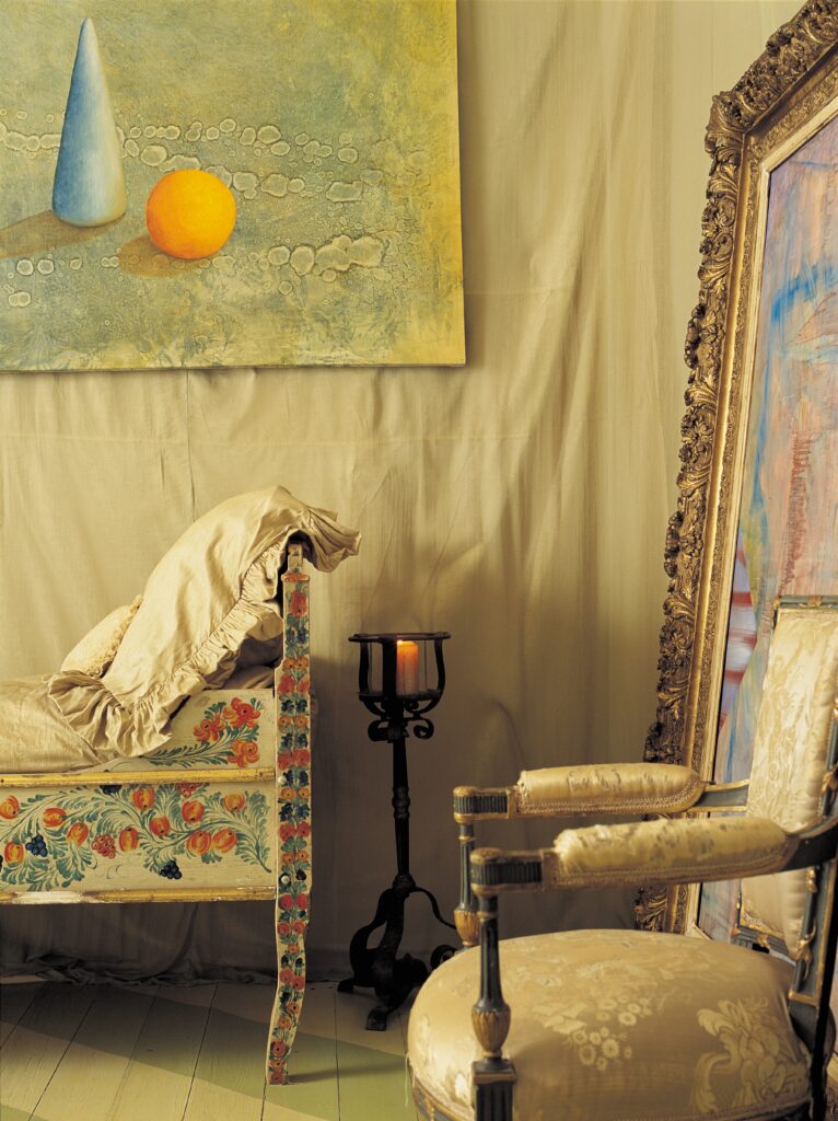 A Little Nest (Photo by Hickey-Robinson)