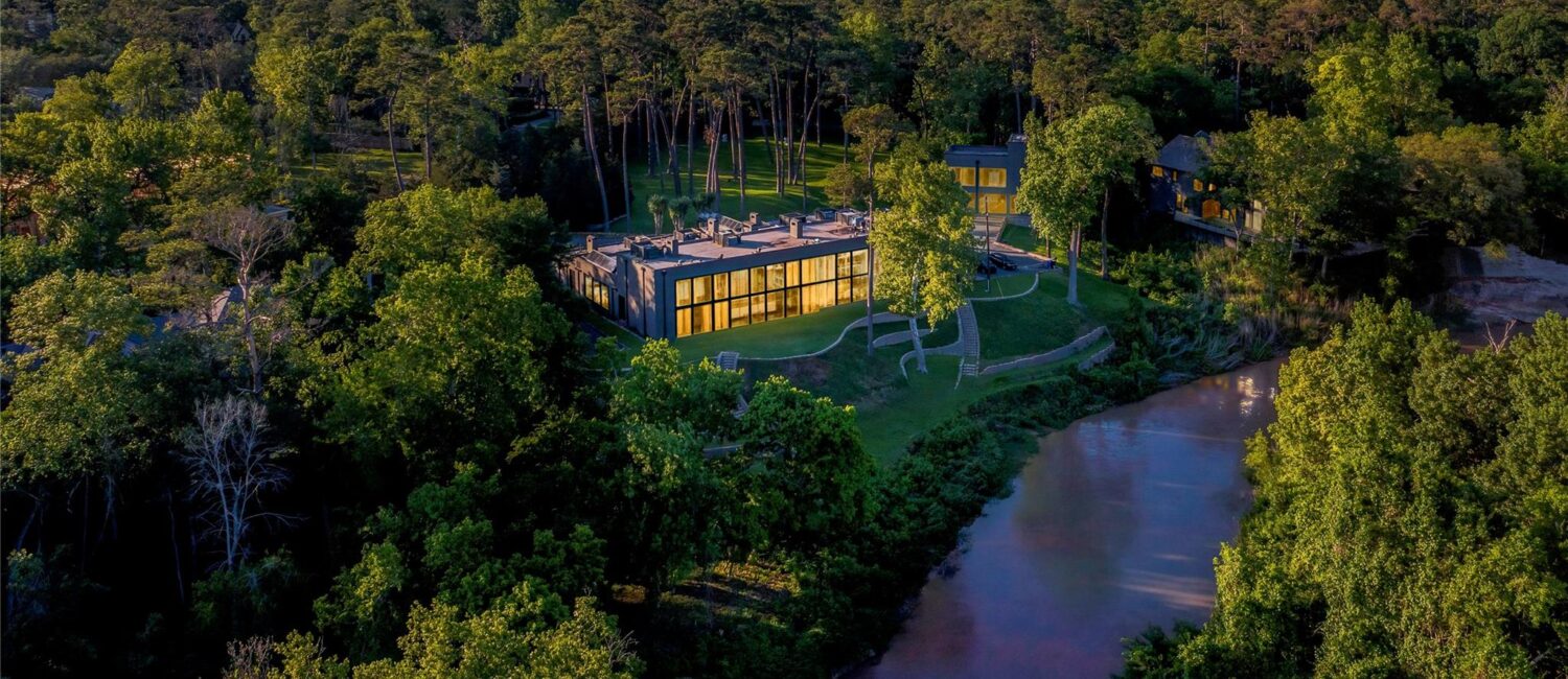 John and Becca Cason Thrash’s 20,000-square-foot house is nestled in the trees. (Photo by Joe Bryant / Martha Turner Sotheby’s International Realty)
