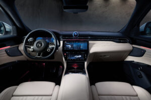 19177-MaseratiGrecaleModena-dashboard