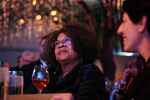 2023 Nasher Prize winner, Laureate Senga Nengudi (Photo by Jonathan Zizzo, A Sea of Love and Can Turk)