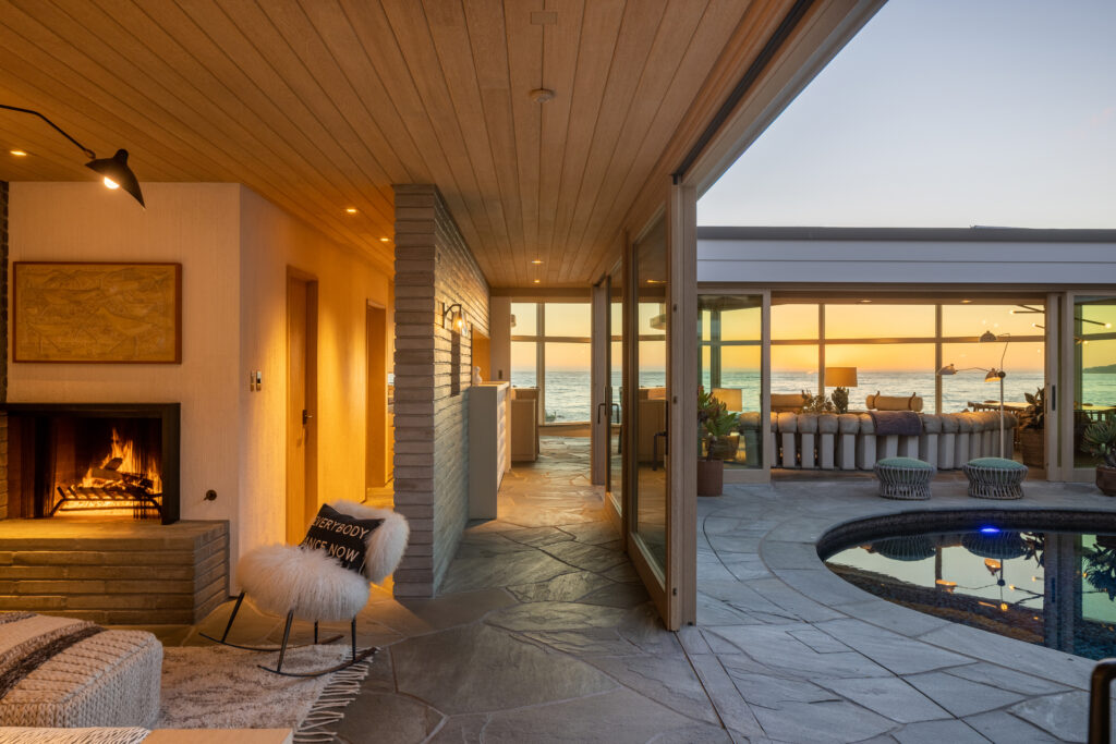 The home's outdoor and indoor spaces blend together seamlessly. (Photo by Sherman Chu)