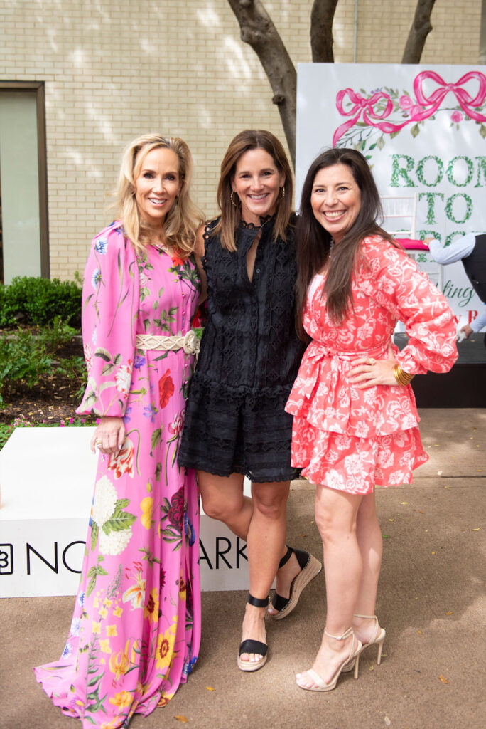 Dawn Greiner, Julie Castro, Ana Guerra (Photo by Tamytha Cameron)