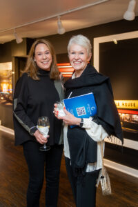 Dianne LaRoe, Lewise Crockett