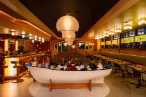 Inside Eau Tour (Photo by Jenn Duncan)