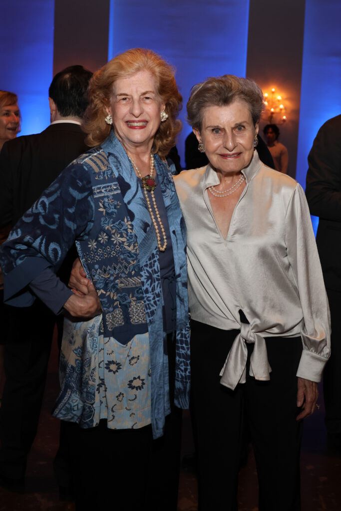 Lynn Cutrer, Jane Cizik at the UTHealth  Art of Gratitude celebration (Photo by Priscilla Dickson)