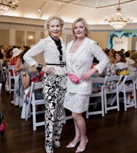 Lynn Wyatt and Whitney Crane (Photo by Daniel Ortiz)
