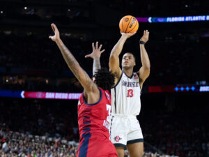 Kinkaid School graduate Jaedon LeDee always works on his midrange game. (Photo by F. Carter Smith)