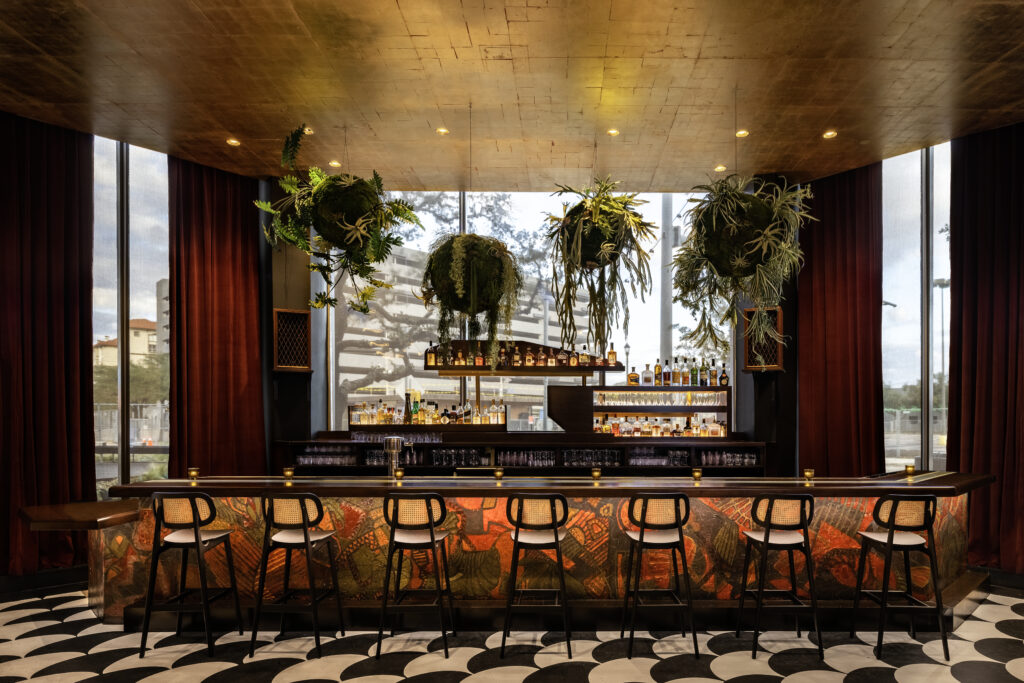 Lymbar, Gin Design Group