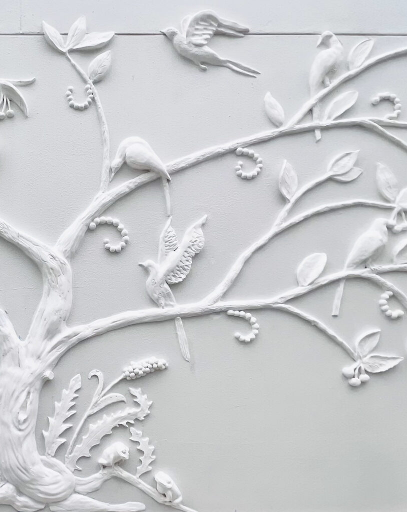 Dimensional Plaster Line, Segreto Finishes for designer Courtnay Tartt Elias (Photo by Segreto Finishes)