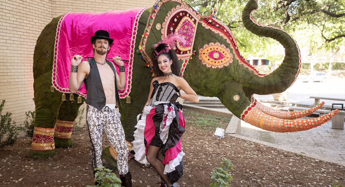 Performers greeted guests upon arrival to the Music Hall at Fair Park (Photo by Tamytha Cameron)