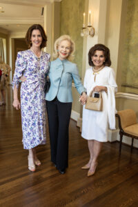 Phoebe Tudor, Lynn Wyatt, Linda McReynolds (Photo by Jenny Antill)