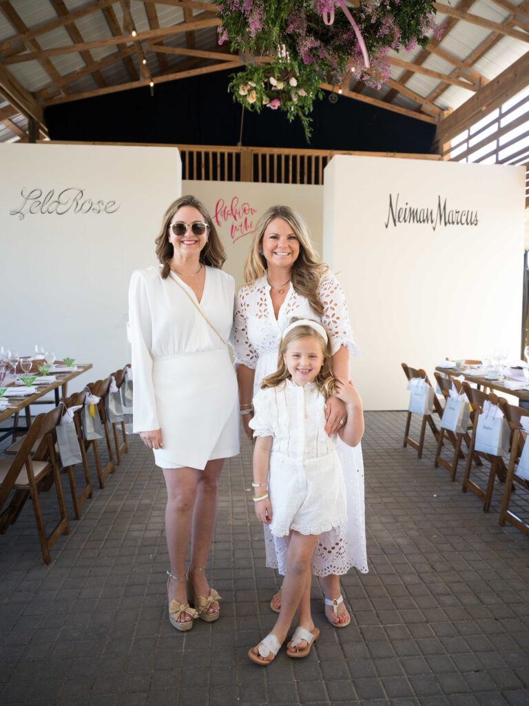 Susan Wilburn, Lauren DeSpain, Jane DeSpain at the Recipe for Success Fashion in the Fields fundraiser. (Photo by Daniel Ortiz)