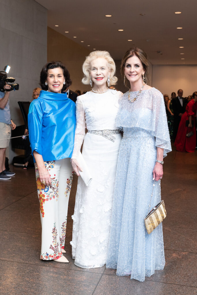 Begonia Santos, Lynn Wyatt, gala chair Dixie DeLuca at the Queen Sofia Spanish Institute awards presentation event a the Museum of Fine Arts, Houston. (Photo by Daniel Ortiz)