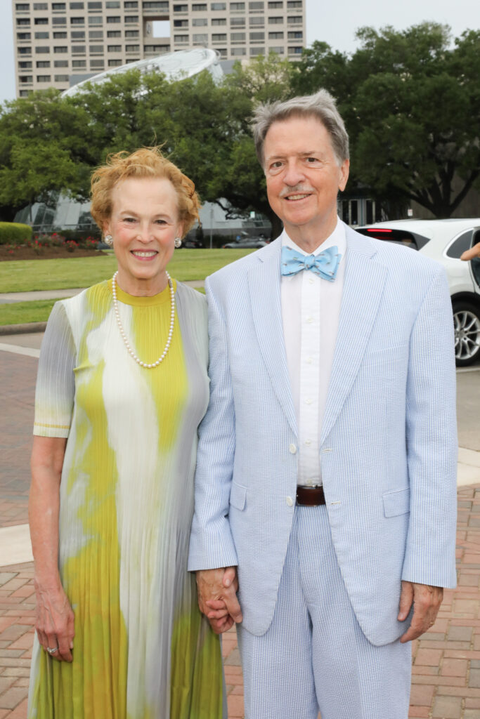 Ann Kennedy & Geoffrey Walker at the Hermann Park Conservancy's Evening in the Park. (Photo by Priscilla Dickson)