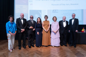 Begonia Santos, Ignacio Torras, Emilio and Gloria Estefan, Mari Carmen Ramirez, HM Queen Sofia, David Askren, H.E. Amb. Santiago Cabanas_by Daniel Ortiz (Photo by Daniel Ortiz)