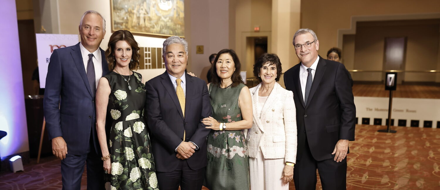 Bobby Tudor, Phoebe Tudor, Willie Chiang, Linda Chiang, Vicki Harvey, Bob Harvey (Quy Tran)