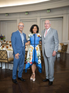 Dr Esmaeil Porsa, Roslyn Bazzelle Mitchell and John L. Nau III (Photo by Daniel Ortiz)