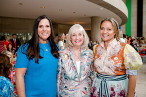 Heather Washburne, Vicki Howland, Elisa Summers