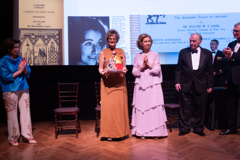 Honoree Mari Carmen Ramírez and Queen Sofia of Spain at the Queen Sofia Spanish Institute awards evening at the Museum of Fine Arts, Houston. (Photo by Daniel Ortiz)