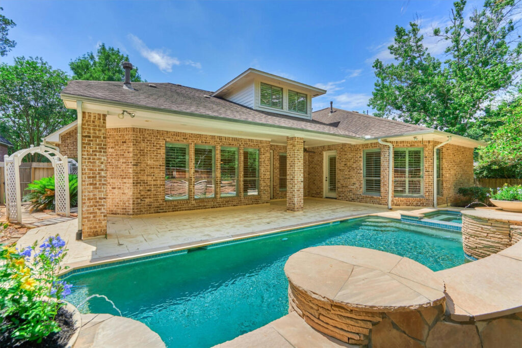 A private backyard oasis awaits at 82 W Thymewood Place.