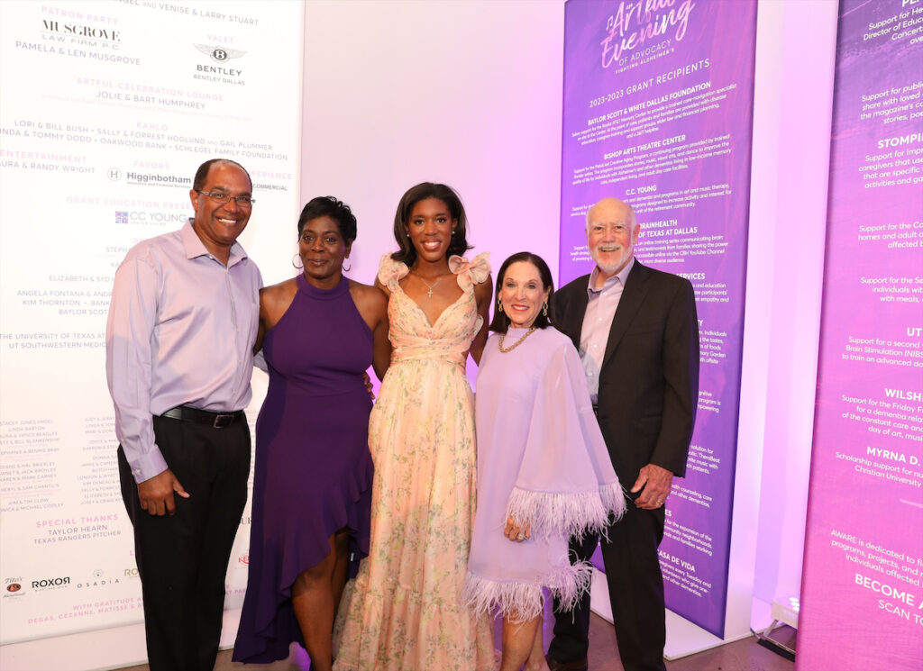 Robby Hearn, Debra Hearn, Robyn Hearn, representing Taylor Hearn, Honorary Chair; Venise and Larry Stuart, Honorary Chairs (Photo by Lisa Stewart and Rob Wythe/Wythe Portrait Studio)
