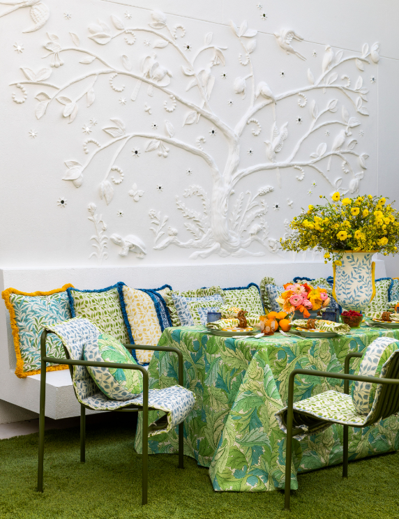 Dimensional Plaster Line, Segreto Finishes (Photo by Julie Soefer)