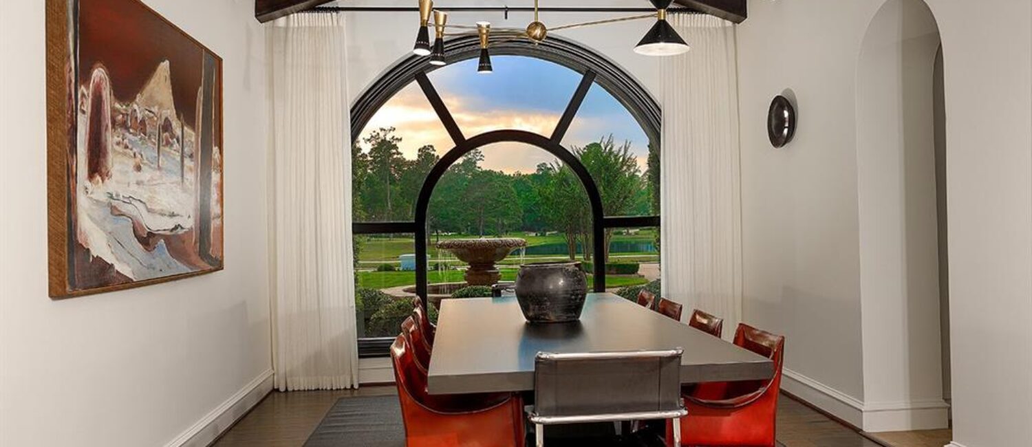 2 Electra Circle dining room