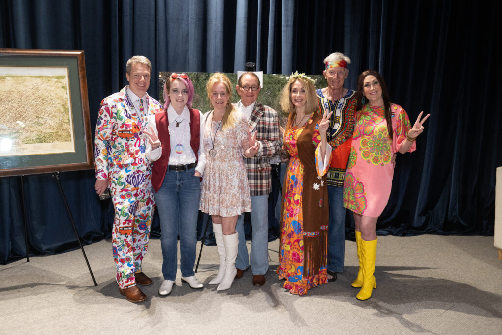 Shane Davis, Maeve O’Daniel, Angela & Will Cannady, Kathy & John Davis, Karen Winston at the Heritage Society Love Street Gala (Photo by Wilson Parish)