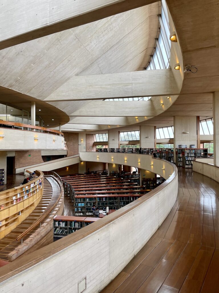 Biblioteca Pública Virgilio Barco is a masterful use of brick, concrete, and water.  (Photo by Cole Von Feldt)
