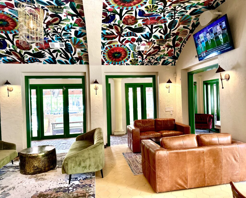 Verde Garden Interior by Dustyn Zenner (Photo by Dustyn Zenner)