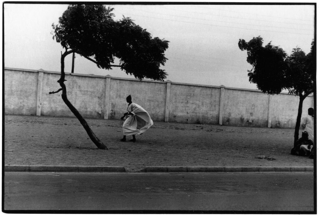 Ming Smith's "Dakar Roadside with Figures (Senegal)," 1972. (Courtesy  Contemporary Arts Museum Houston)
