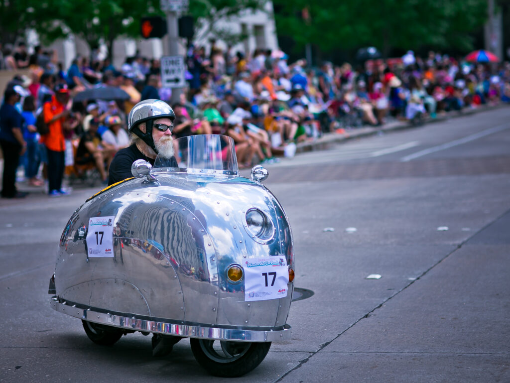 Decopod Bipod at the Orange Show Art Car Parade (Photo by Morris Malakoff and Danitza Ladwig)