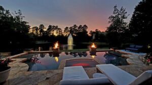 83 lakeside green pool night