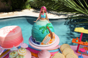 Barbie – Susie Cakes is baking up some special Barbie Cakes to get movie goers in the right mood.