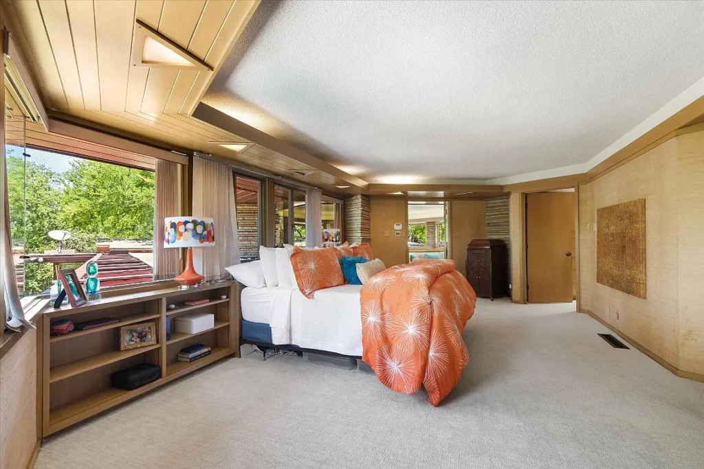 The home is a time capsule of mid-century design by Larry Morton Gernsbacher.