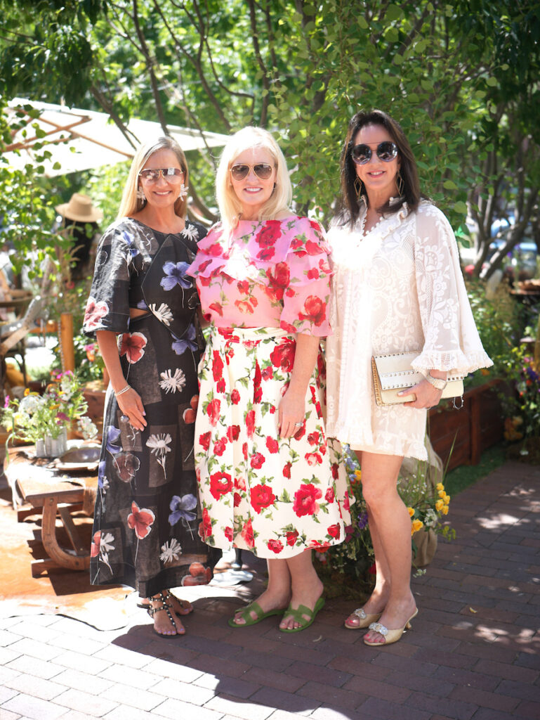 Rachel Regan, Jennifer Allison, Alicia Smith at the Memorial Hermann Foundation friend-raising events in Aspen. (Photo by Daniel Ortiz)
