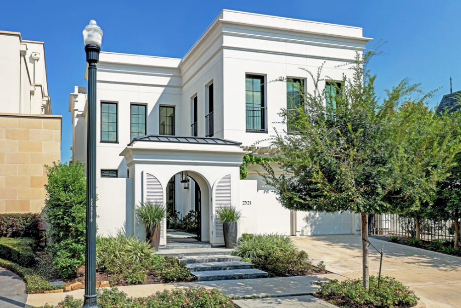 2521 Westgate Drive