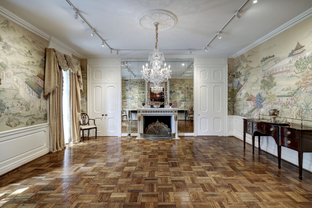 Dining room in the Birdsall Briscoe home at 3425 Sleepy Hollow Court in River Oaks. (Photo by TK Images/Courtesy of Compass)