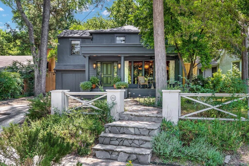 oak cliff cottage dallas-202 S Shore Drive