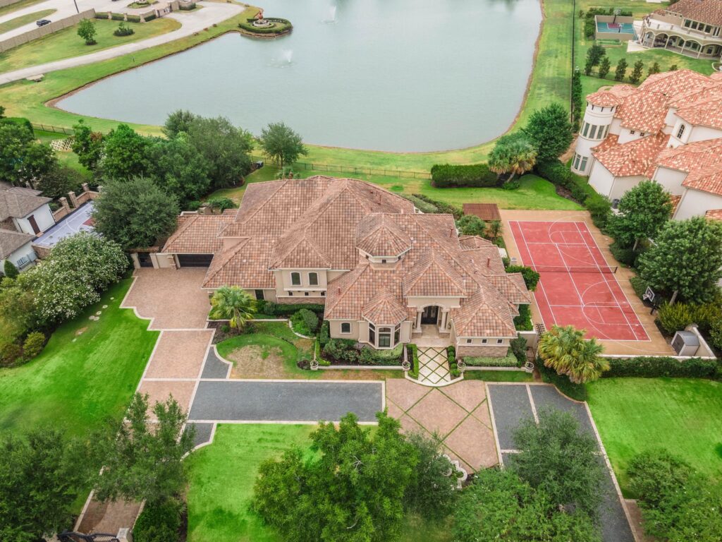 From courtyards to pools and everything in between, AJ’s Landscaping can do it all.