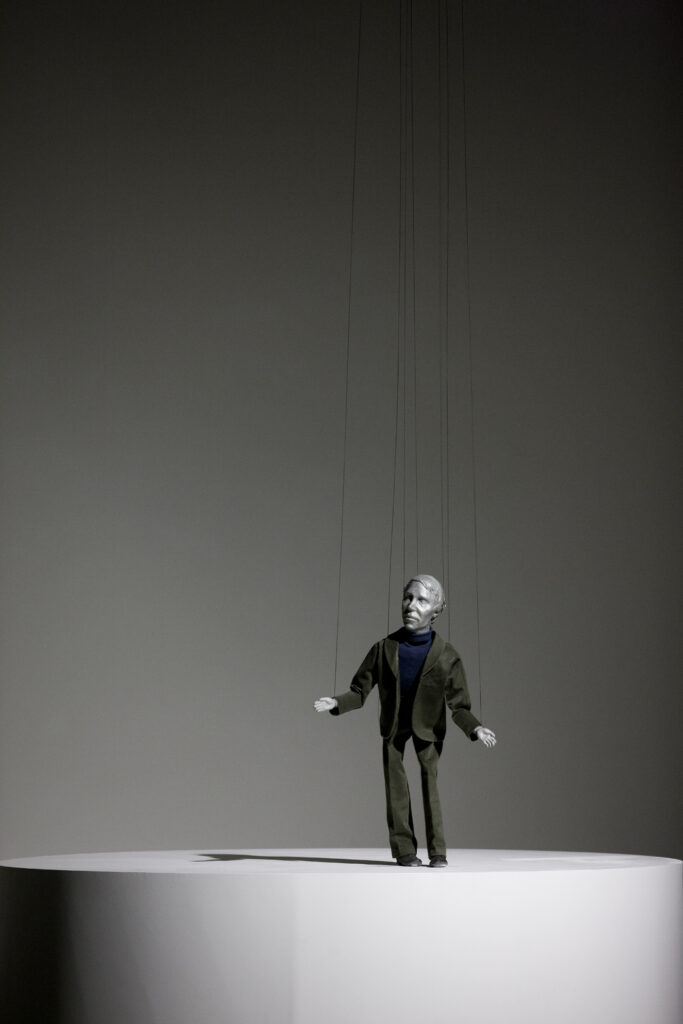 Dennis Oppenheim's "Theme for a Major Hit," 1974, at Wooson Gallery (Courtesy Myung Rae Park and Wooson Gallery)